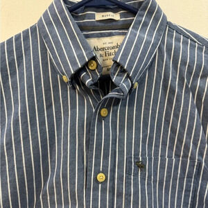 Abercrombie and Fitch Medium 100% cotton long sleeve collared blue and white